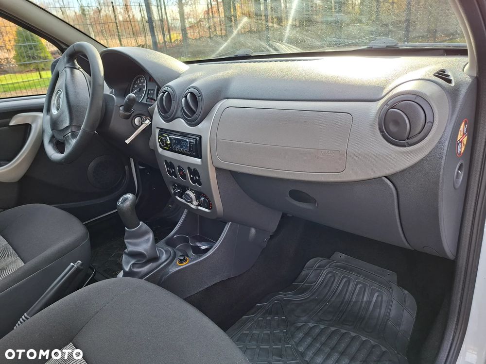 Dacia Sandero ver-celebration - 5