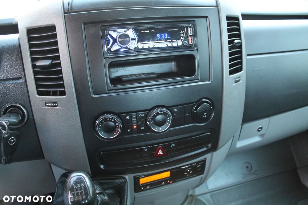 Mercedes-Benz Sprinter - 8