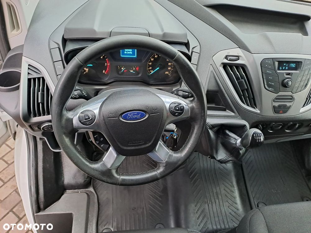 Ford TRANSIT CUSTOM - 13