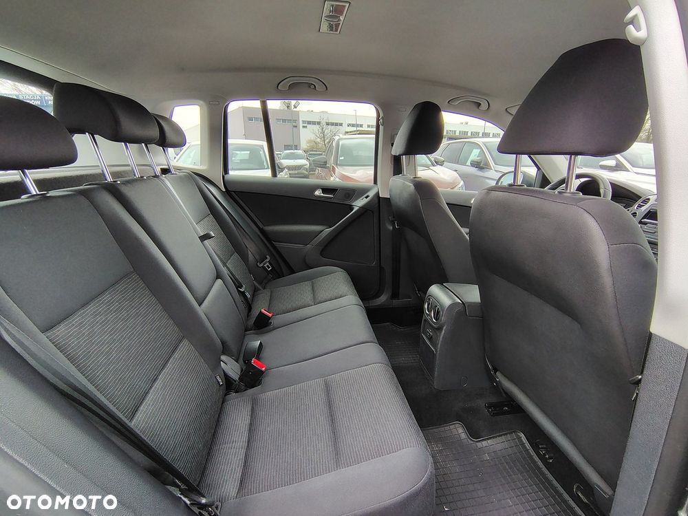 Volkswagen Tiguan 1.4 TSI Perfectline - 10