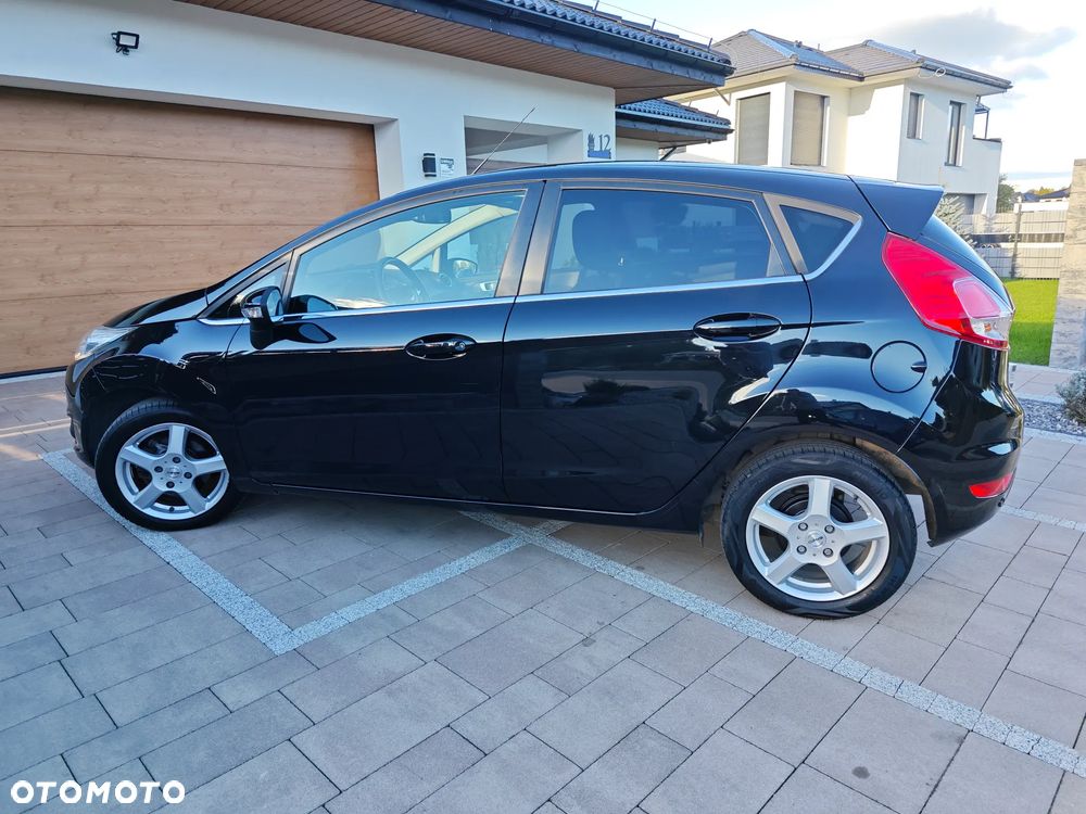 Ford Fiesta - 12
