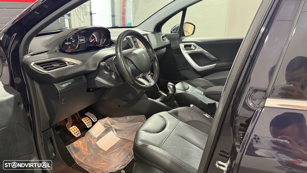 Peugeot 208 1.2 PureTech Allure - 11