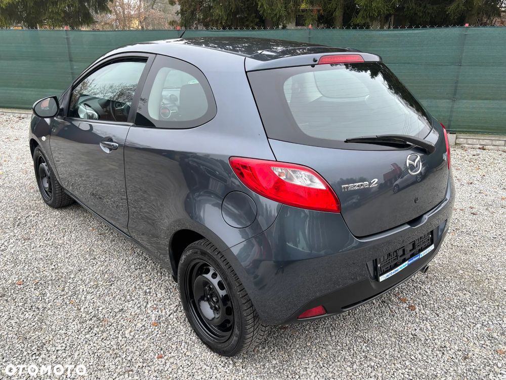 Mazda 2 - 24
