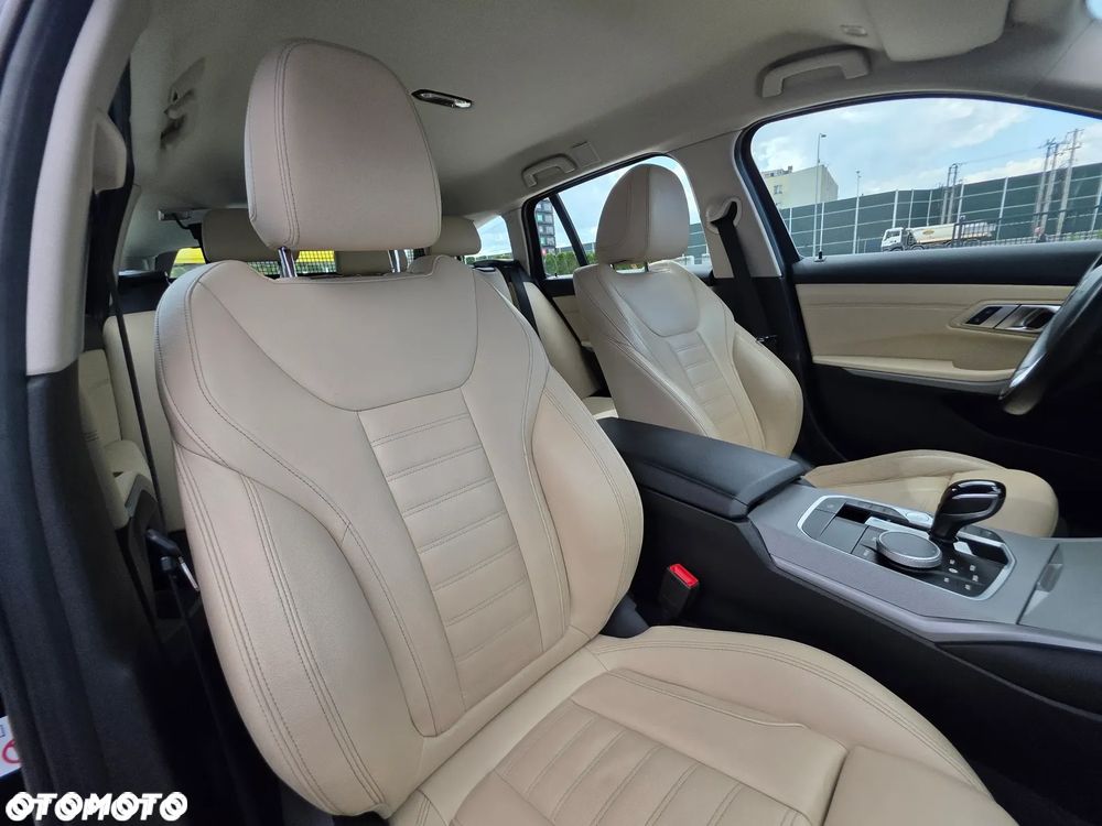 BMW Seria 3 - 38