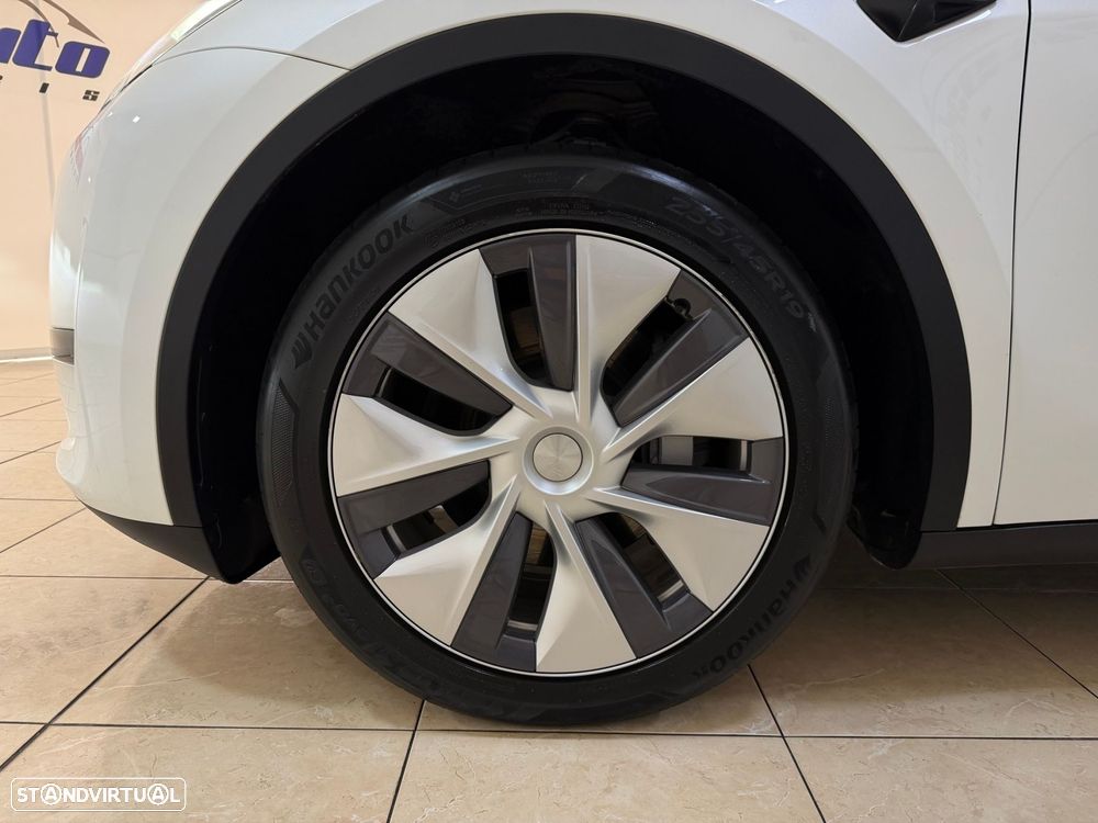 Tesla Model Y 2024 photo 4
