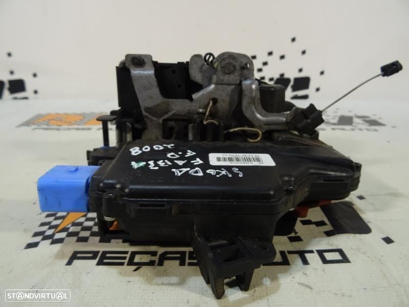 Fecho Da Porta Frente Direita Skoda Fabia Ii (542)  5J2837016 / 5J2 83 - 2