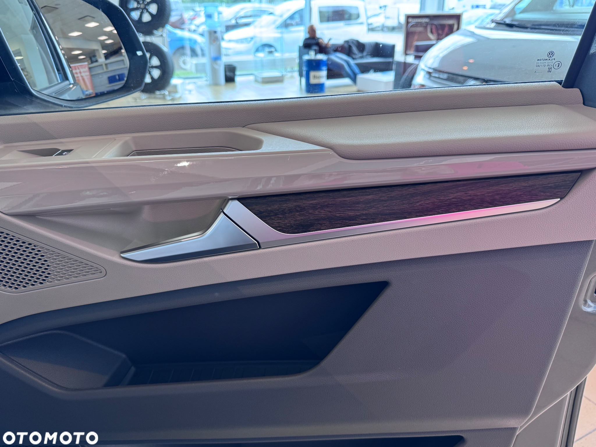 Volkswagen Multivan 2.0 TSI L2 Style DSG - 24