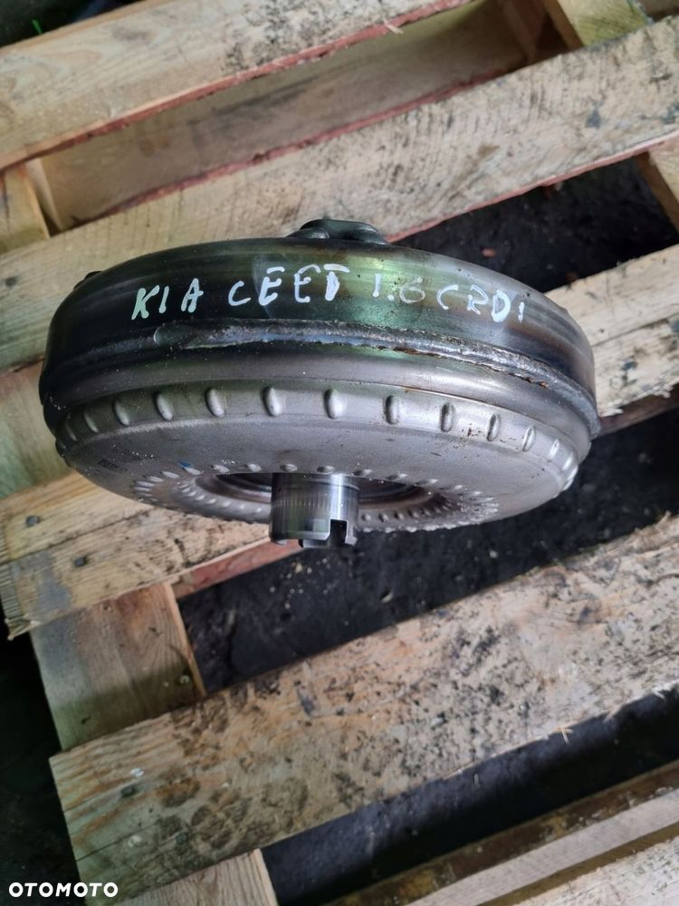 KIA CEED II 2 12-18 1,6 CRDI sprzęgło hydrokinetyczne 1204050788 * - 2