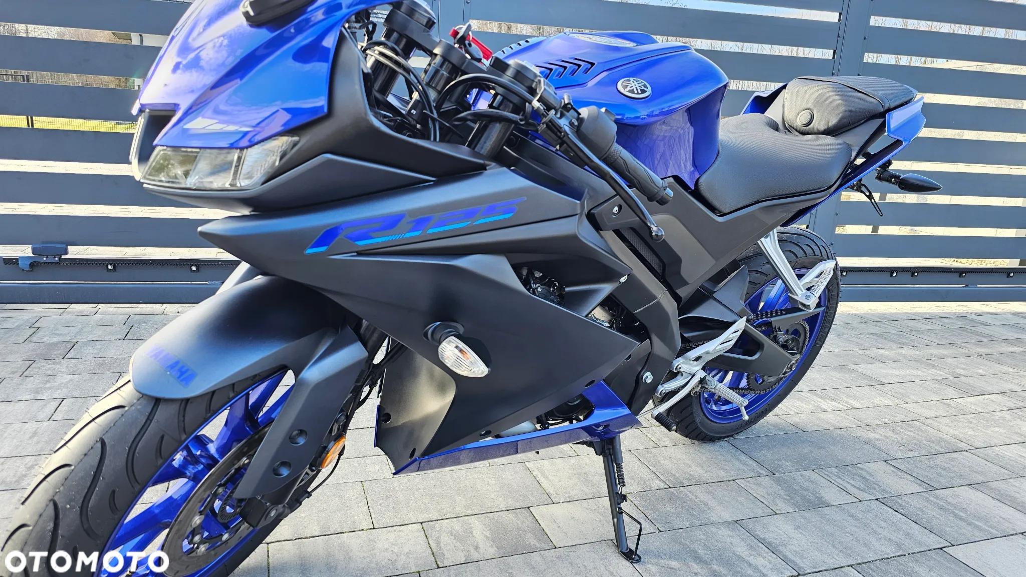 Yamaha YZF - 8