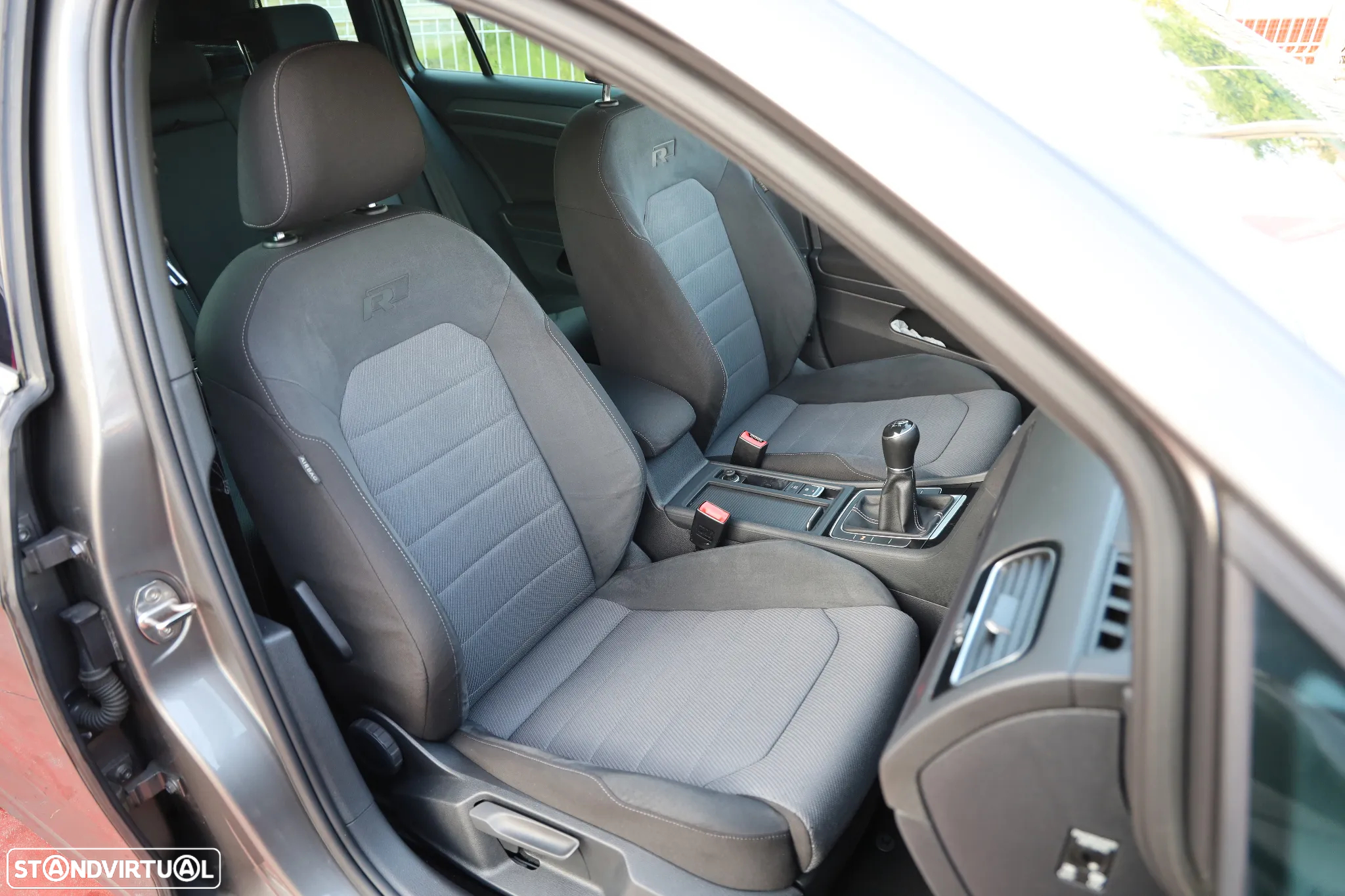 VW Golf Variant 1.6 TDi R-Line - 4
