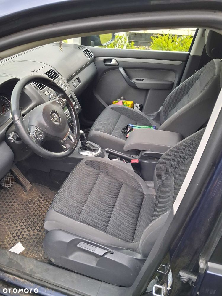 Volkswagen Touran - 5