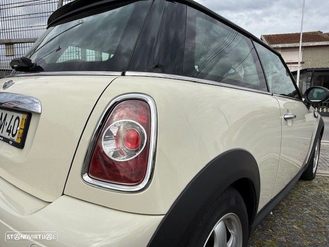 MINI 3 Portas One D - 12