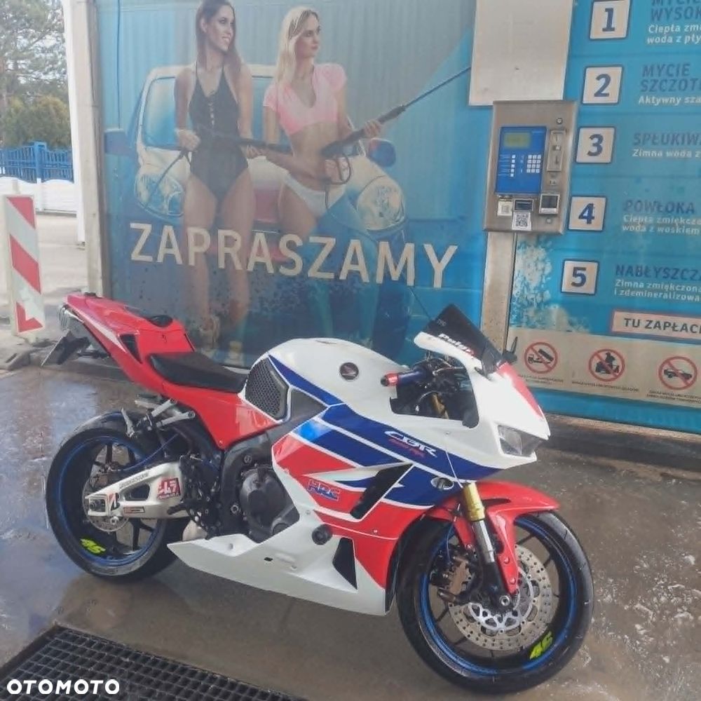 Honda CBR - 13