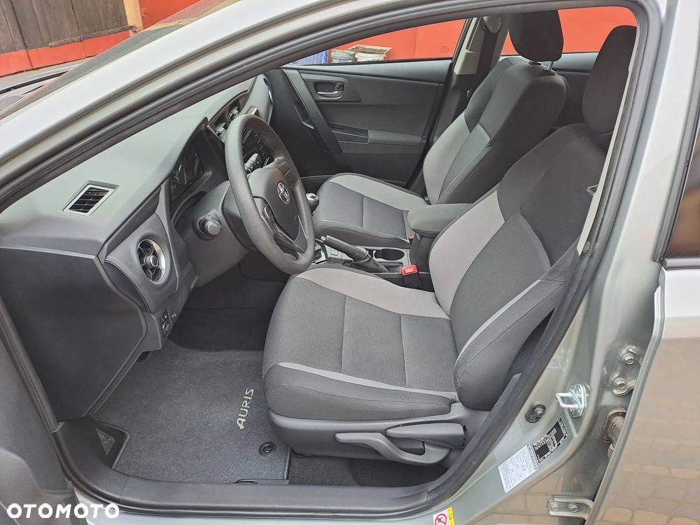 Toyota Auris - 6