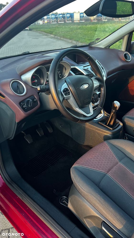 Ford Fiesta 1.25 Platinium X - 13