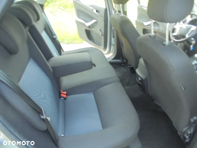 Ford Mondeo 1.6 TDCi Ambiente Plus - 10