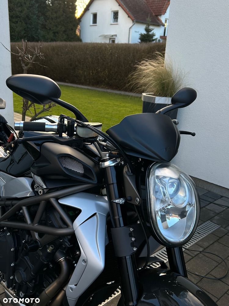 MV AGUSTA Brutale - 4