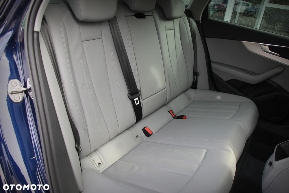 Audi A4 Avant 40 TDI quattro S tronic advanced - 16