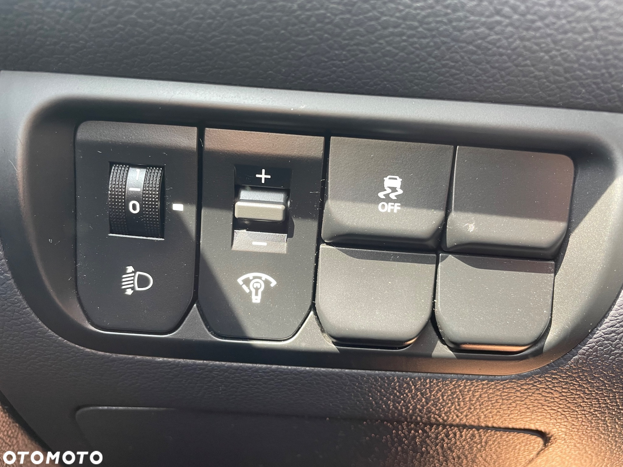 Kia Rio 1.4 L - 20