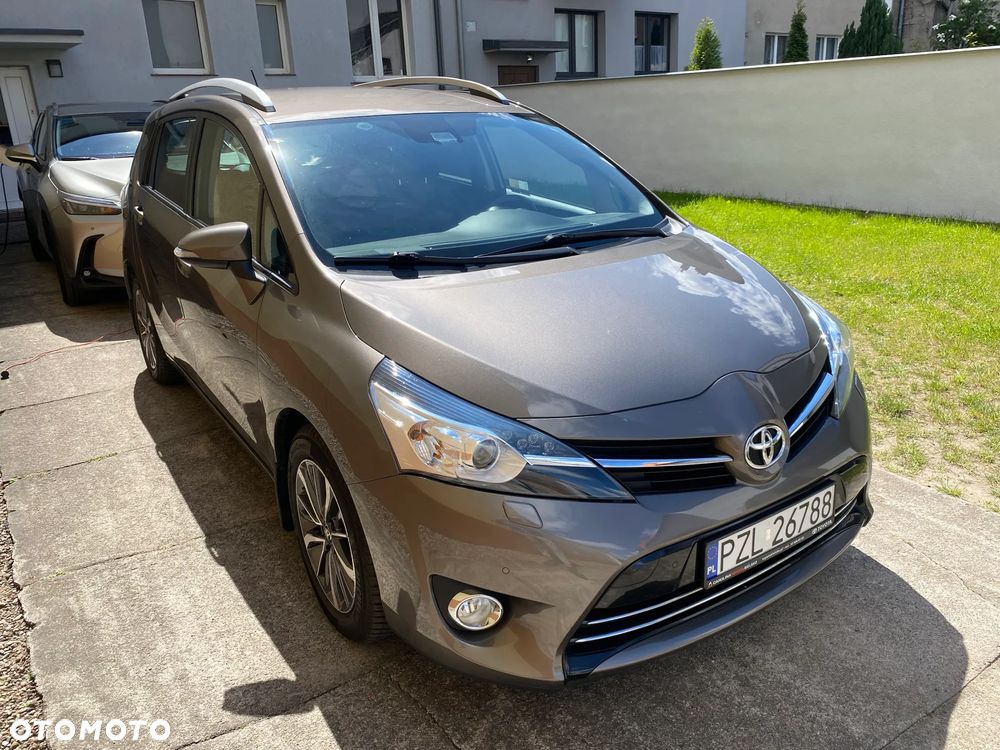 Toyota Verso 1.8 Prestige 7os - 2