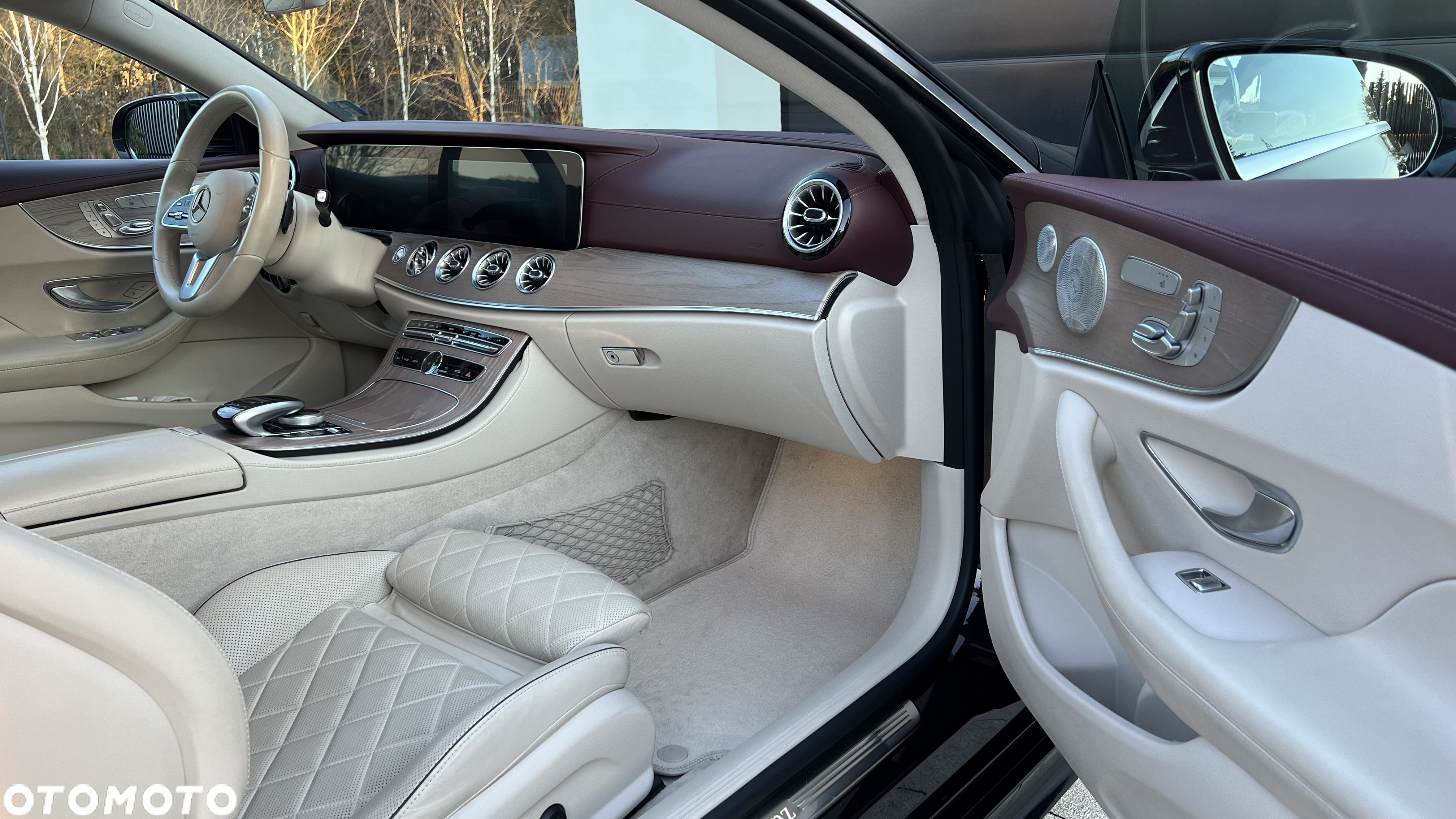 Mercedes-Benz Klasa E 300 Coupe 9G-TRONIC - 12