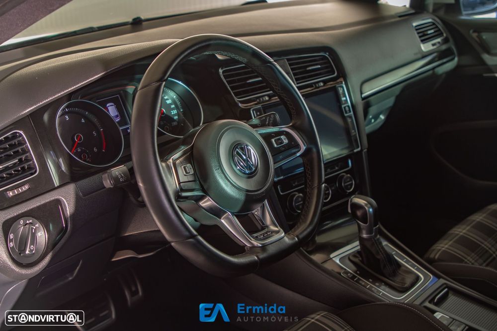 VW Golf 2.0 TDI GTD DSG - 30