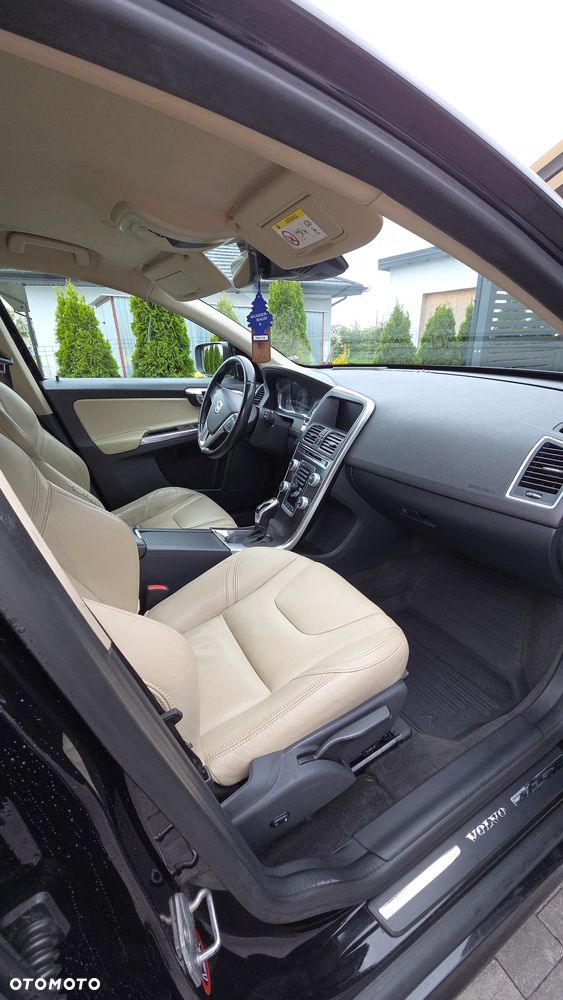 Volvo XC 60 - 22