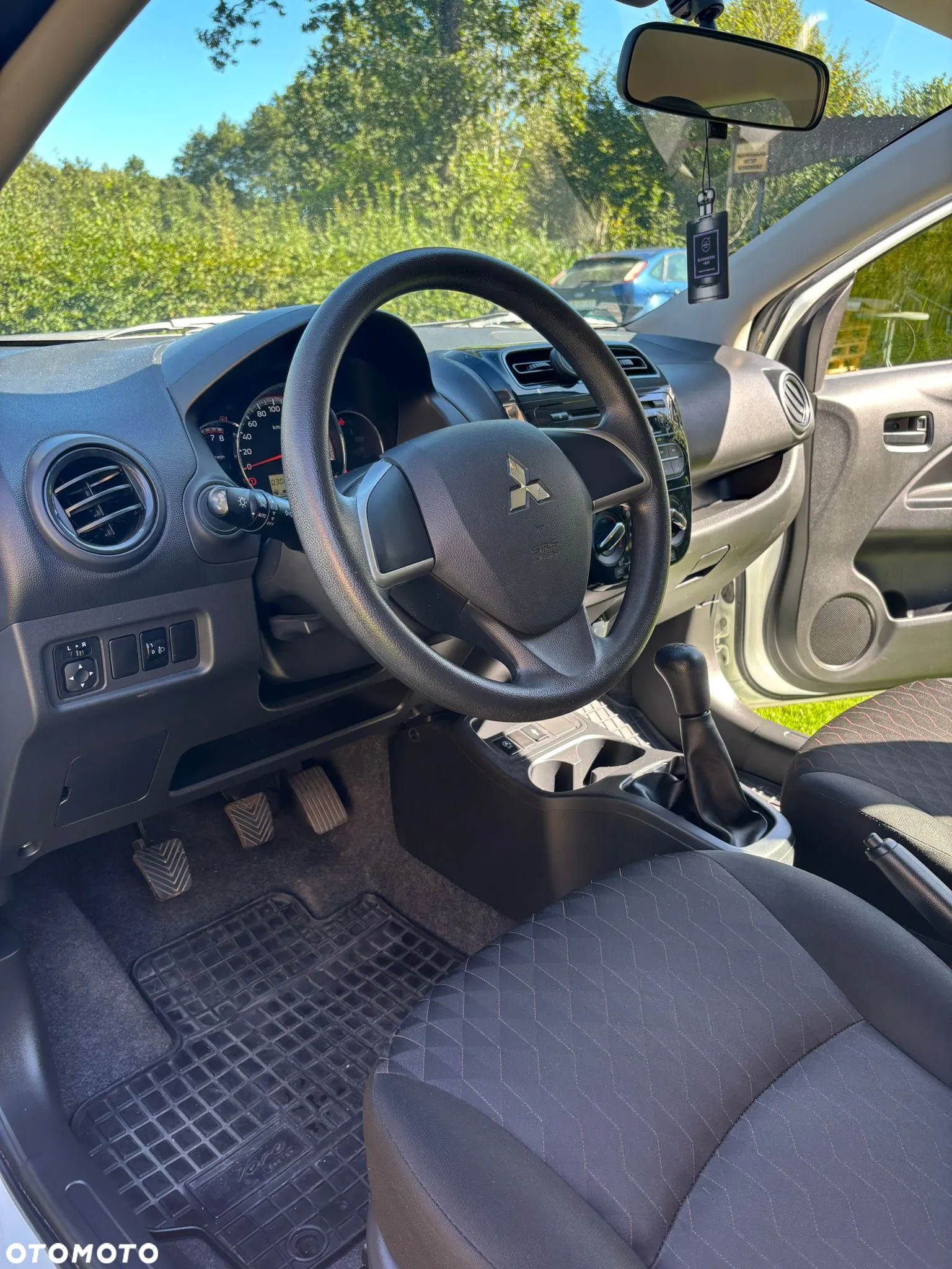 Mitsubishi Space Star - 9