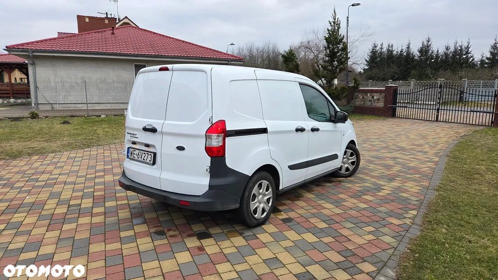 Ford Transit Courier - 4