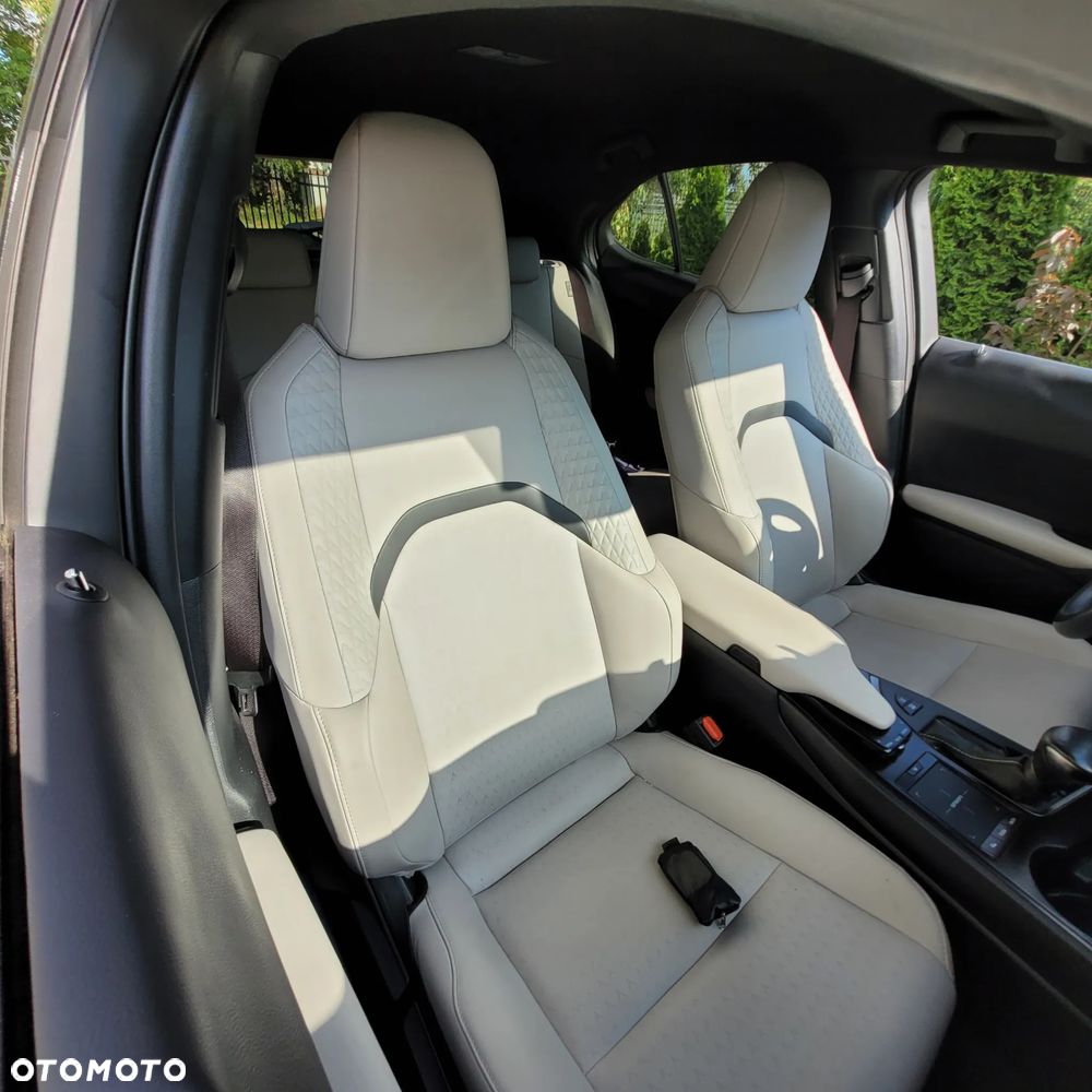 Lexus UX 250h GPF F Impression 2WD - 5