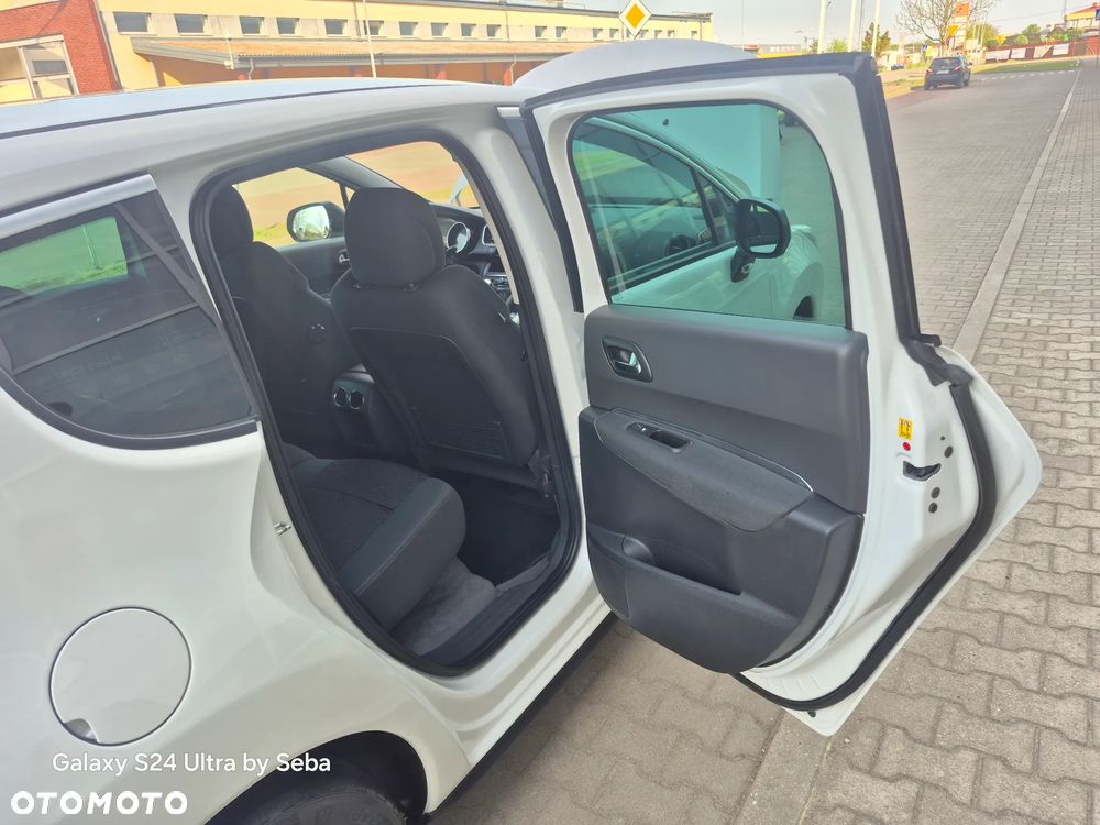 Peugeot 3008 e-HDi 115 ETG6 Stop&Start Business-Line - 20