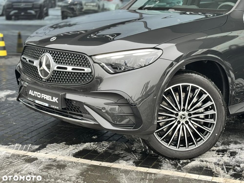 Mercedes-Benz GLC 300 e 4-Matic AMG Line - 3