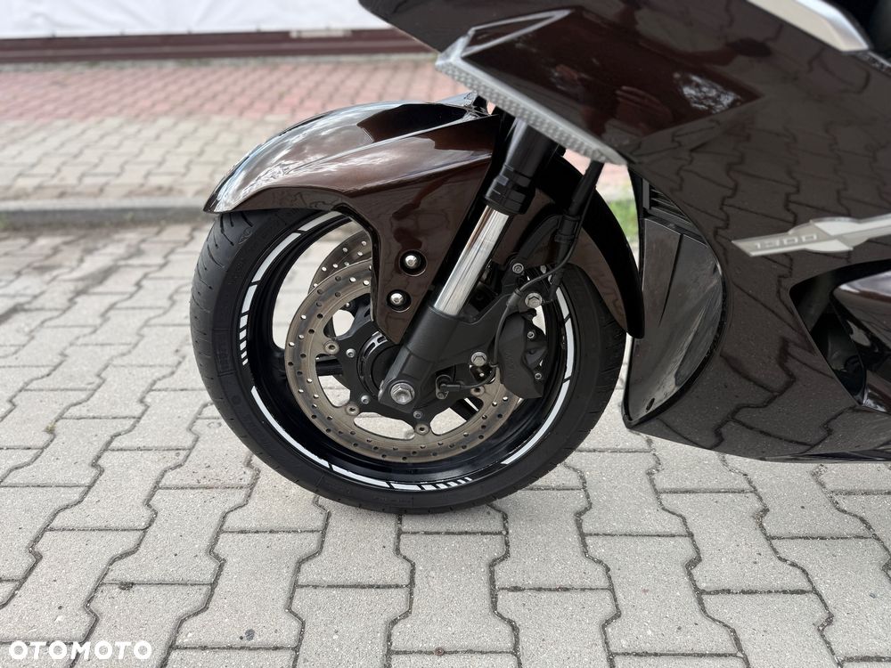Yamaha FJR - 24