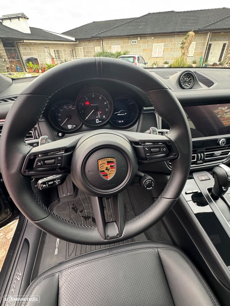 Porsche Macan T - 8