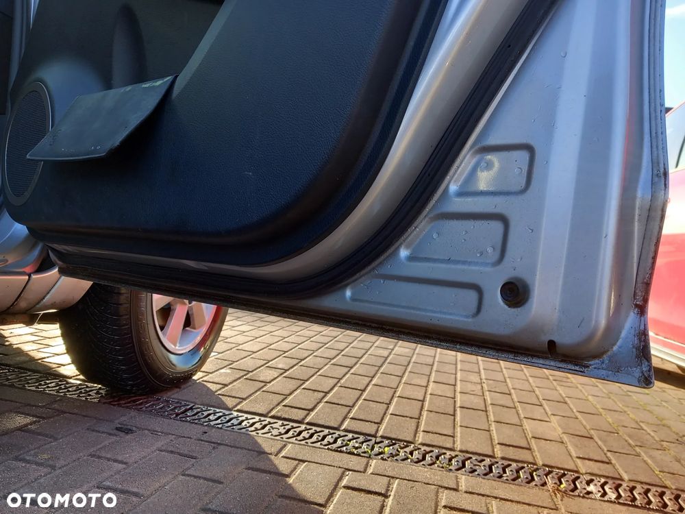 TOYOTA RAV 4 III DRZWI PRAWE PRZEDNIE PRAWY PRZÓD KOLOR: 1E7 - 6