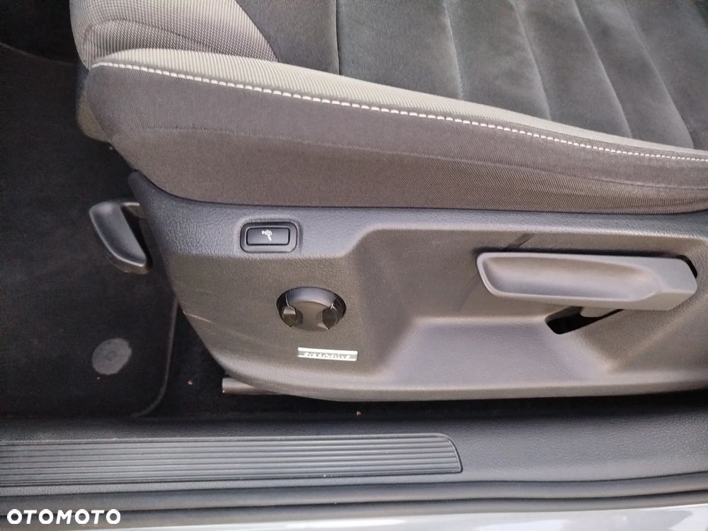 Volkswagen Golf Sportsvan - 16