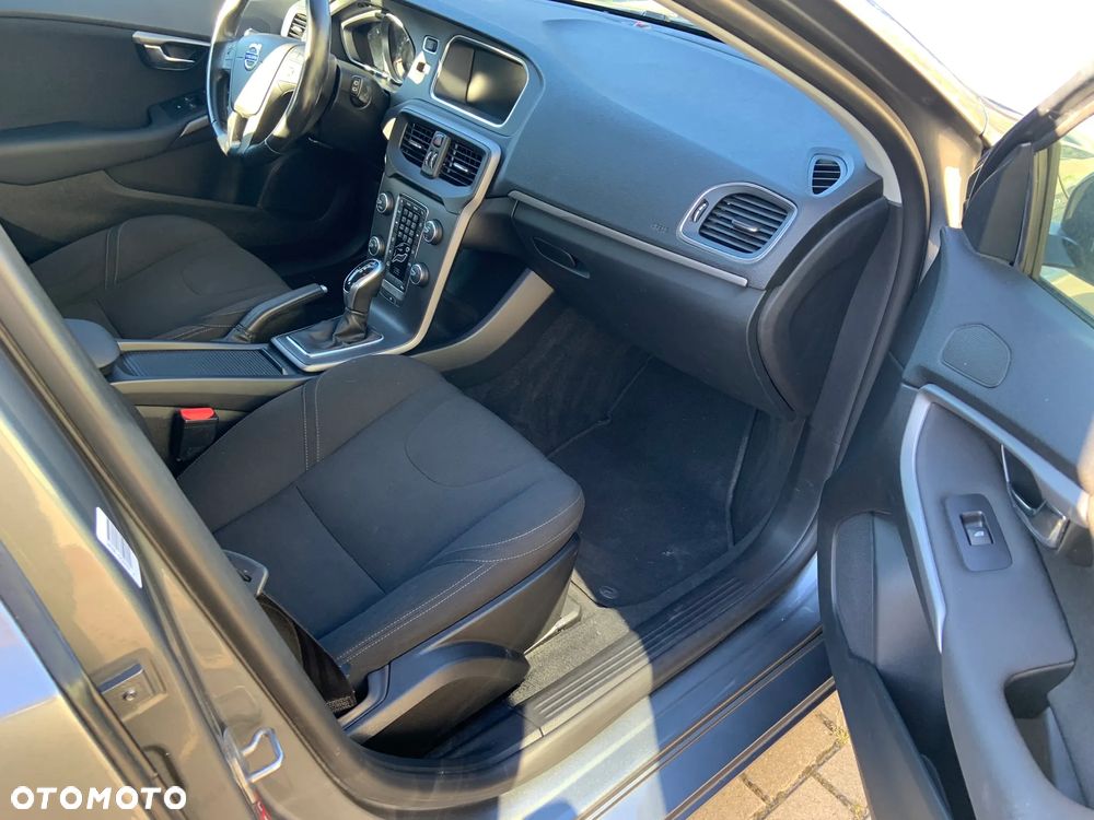 Volvo V40 D2 Kinetic - 11