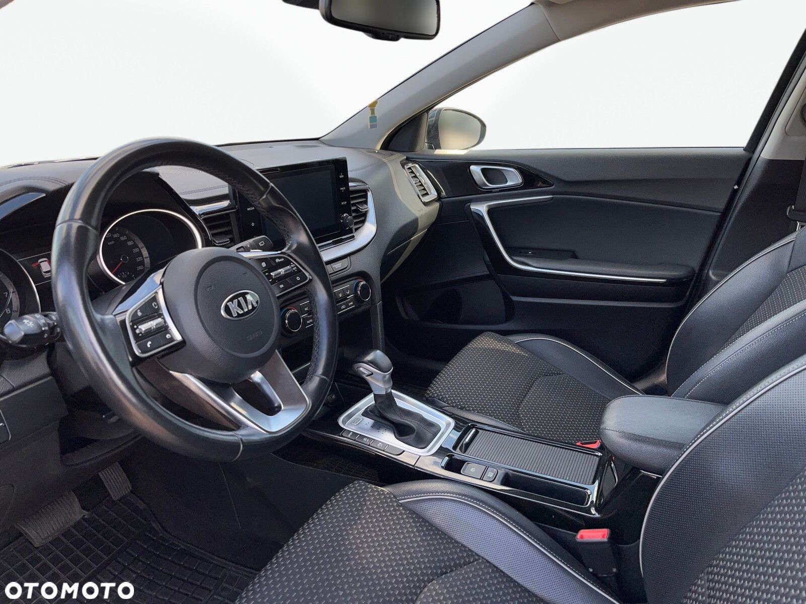 Kia XCeed - 9