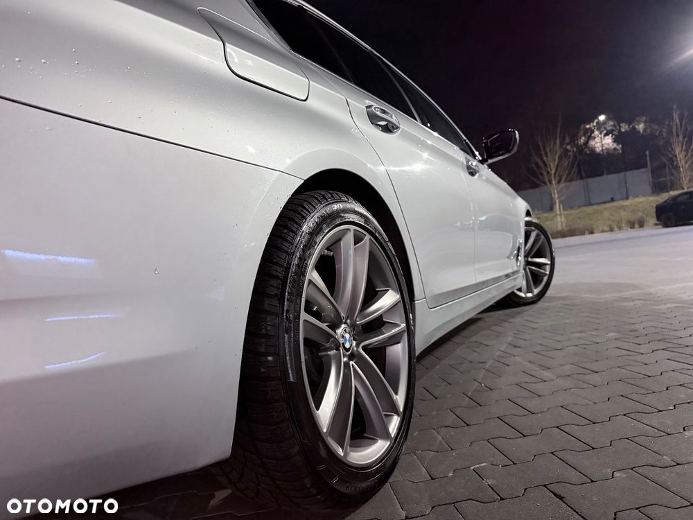 BMW Seria 5 530i xDrive GPF Sport Line sport - 7