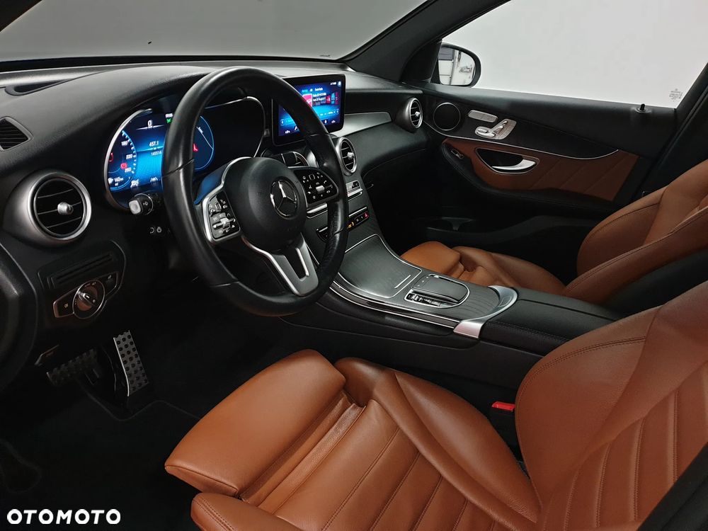 Mercedes-Benz GLC 300 d 4Matic 9G-TRONIC AMG Line Plus - 39