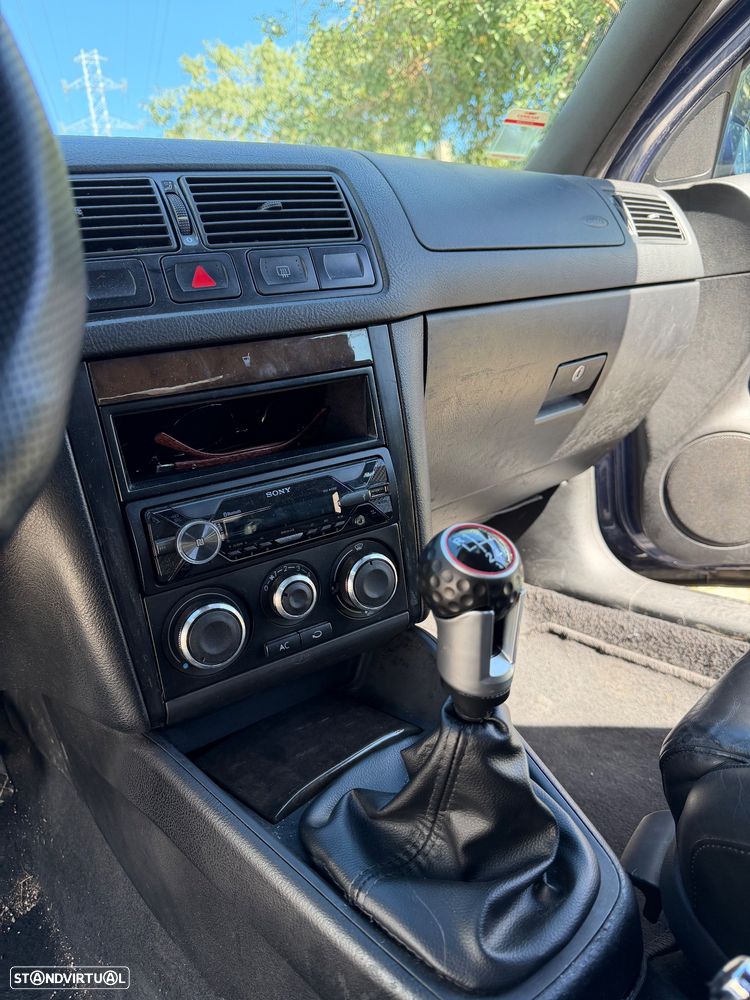 VW Golf 1.9 TDi Highline - 5