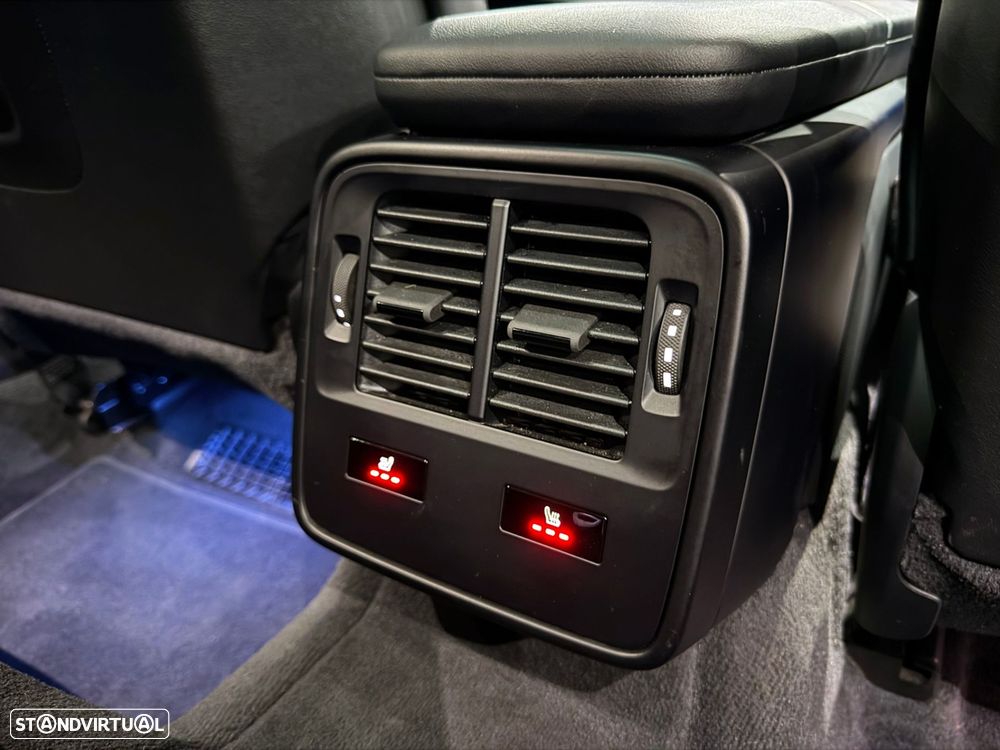 Porsche Taycan 4 - 41