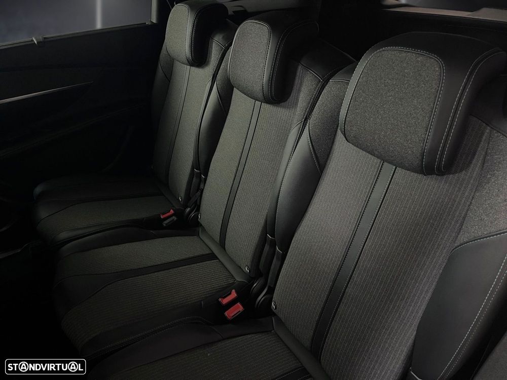 Peugeot 5008 1.2 PureTech Allure EAT8 - 22