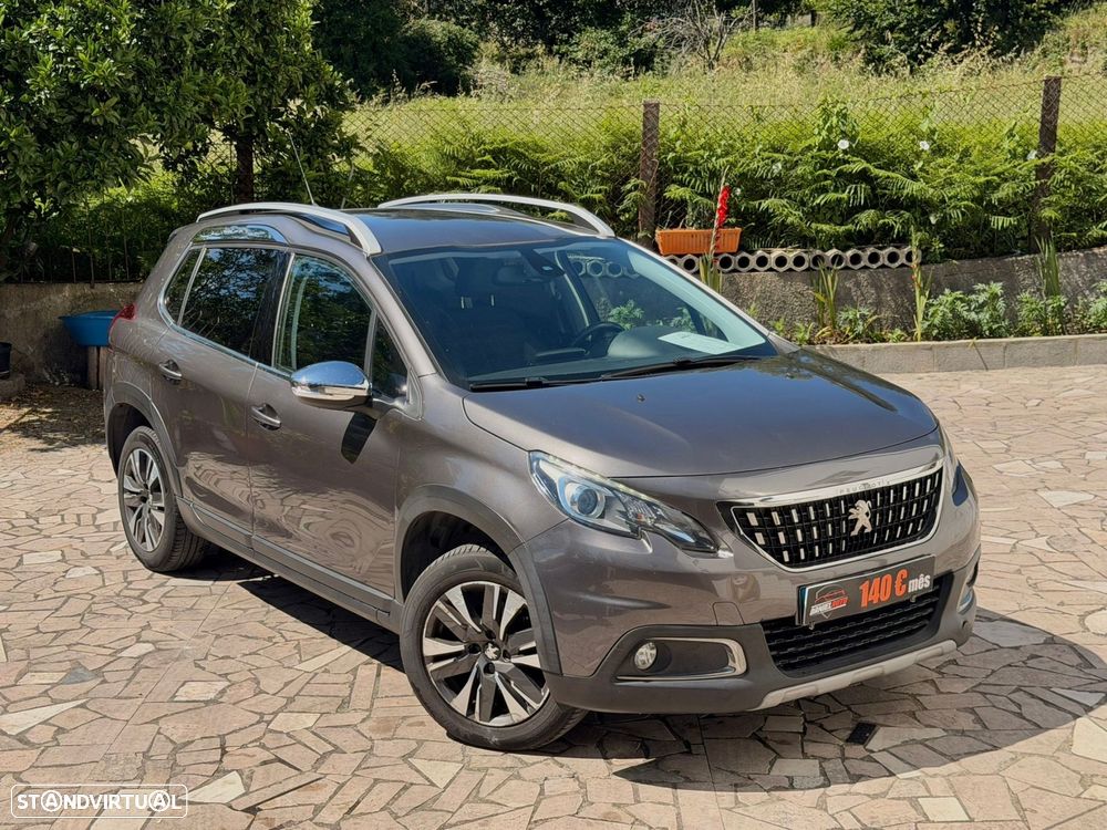 Peugeot 2008 1.2 PureTech Allure EAT6 - 4