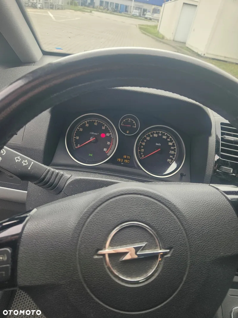 Opel Zafira 1.8 Cosmo - 8
