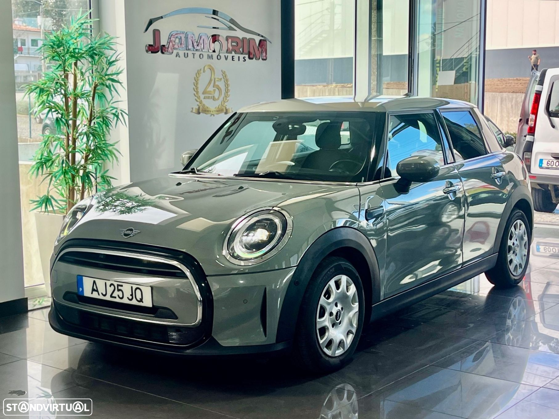 MINI 5 Portas One Sport Edition - 12