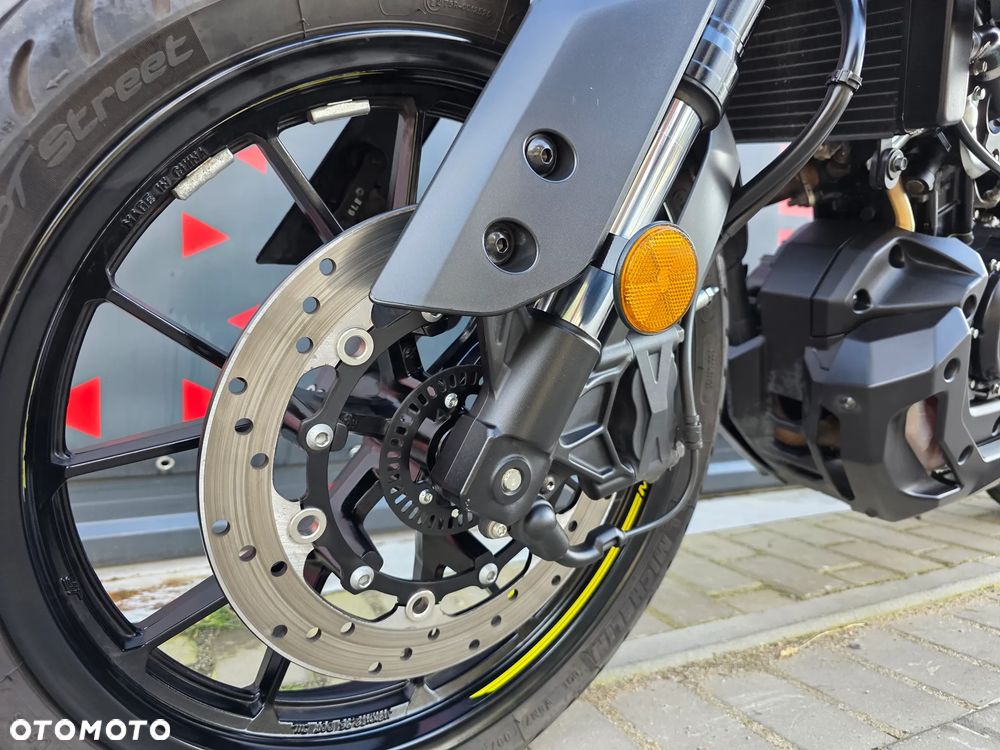 Yamaha MT - 13