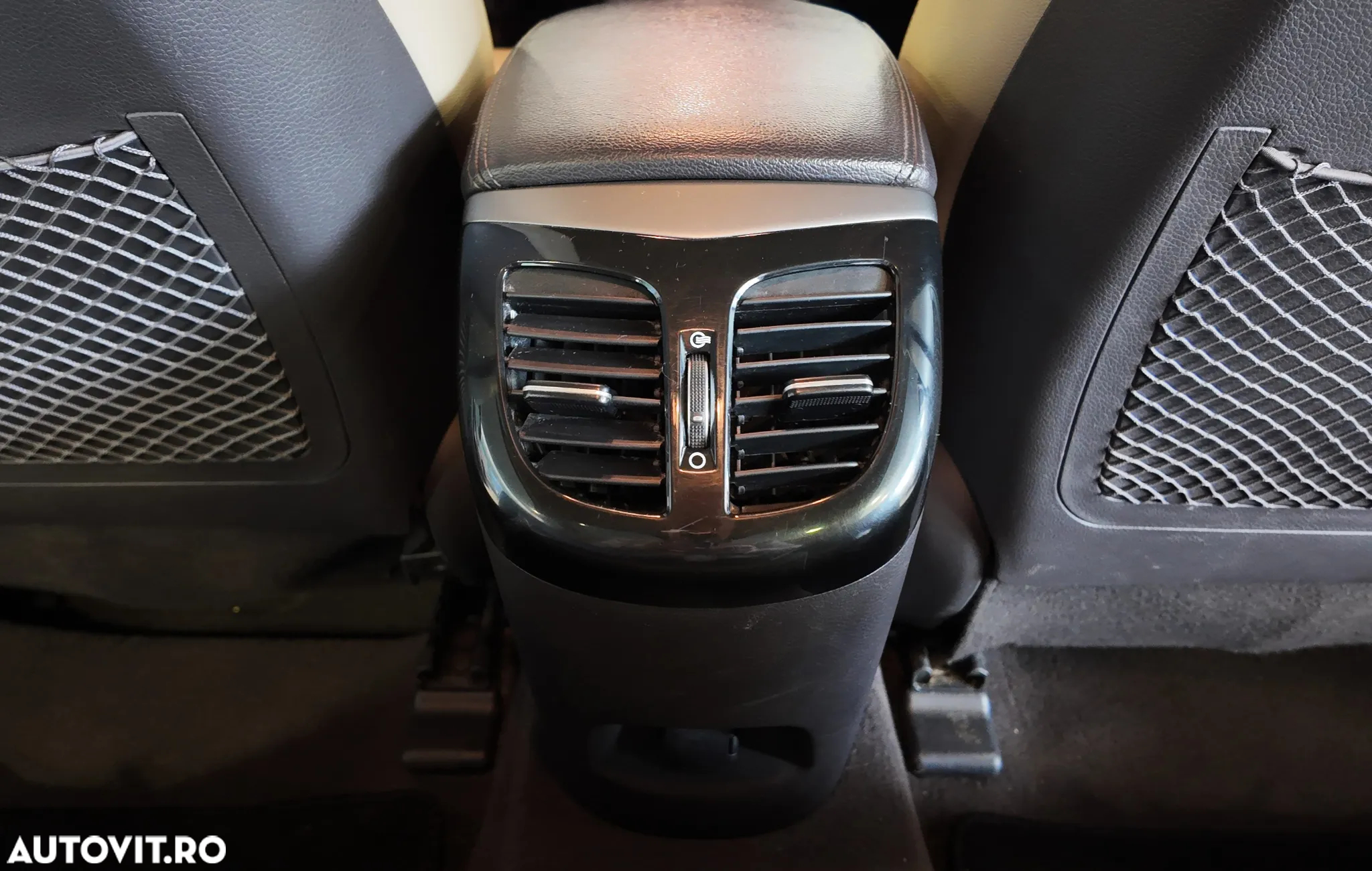 Hyundai i40 1.6 CRDI 7DCT Supreme Pack+ - 28