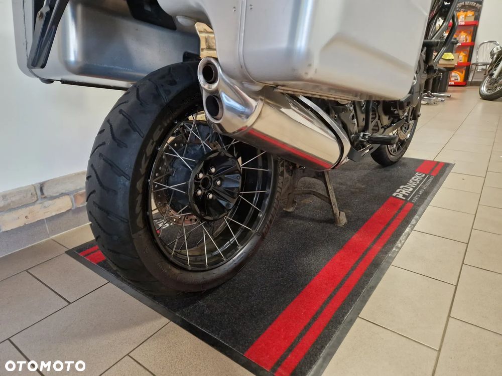 Honda VFR - 9