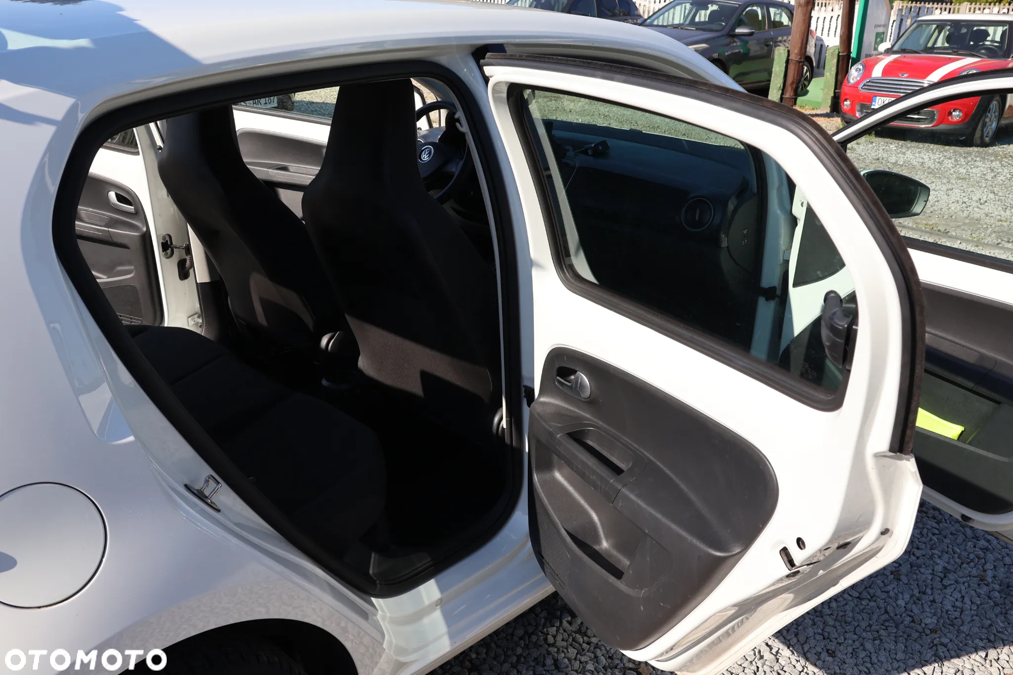 Volkswagen up! 1.0 move - 12